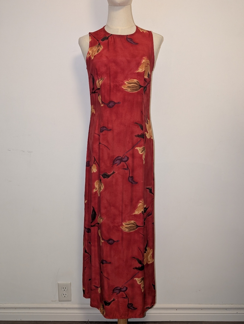 Vintage Deep Red Floral Sleeveless Maxi Dress